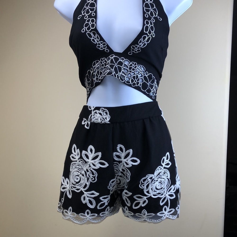 One way shorts from LF black and white shorts 6 NWT